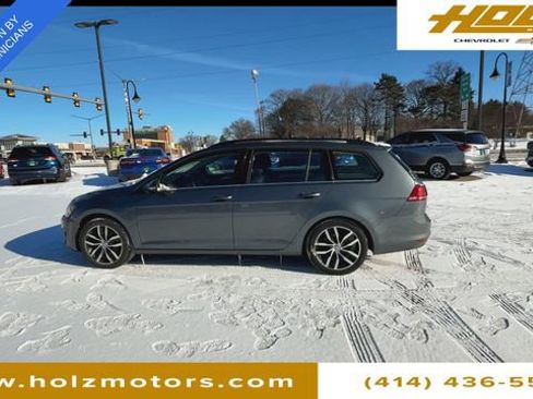 Used 2016 Volkswagen Golf Limited Edition image 5