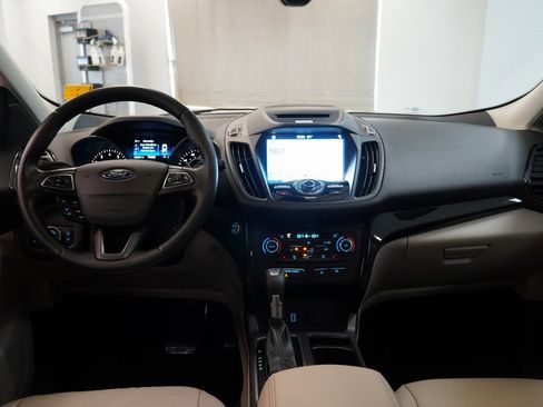 Used 2017 Ford Escape Titanium image 9
