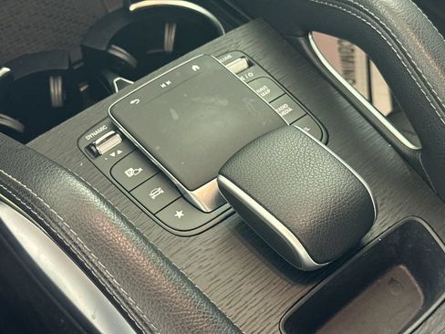 Used 2024 Mercedes-Benz GLE 350 4MATIC w/ Driver Assistance Package image 7