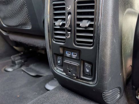 Used 2020 Jeep Grand Cherokee Limited w/ Luxury Group II image 35