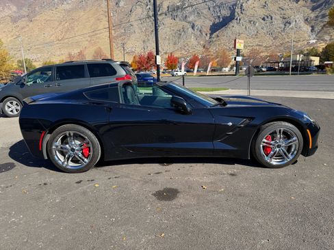 Used 2016 Chevrolet Corvette Stingray Coupe w/ 2LT Preferred Equipment Group image 28