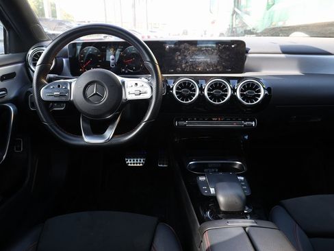 Used 2022 Mercedes-Benz A 220 4MATIC image 22