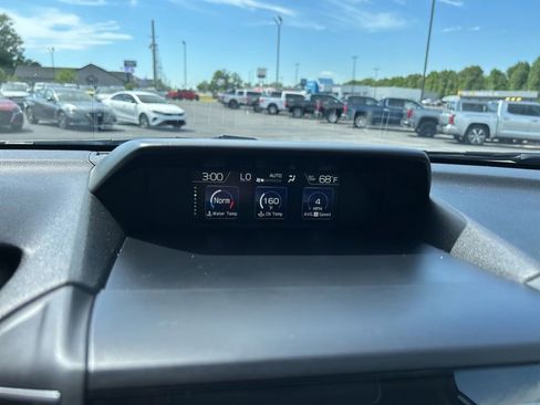 Used 2023 Subaru Crosstrek 2.5i Limited AWD/4WD image 23