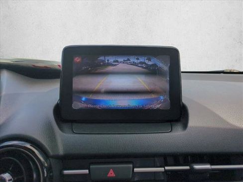 Certified 2019 Toyota Yaris LE FWD image 13