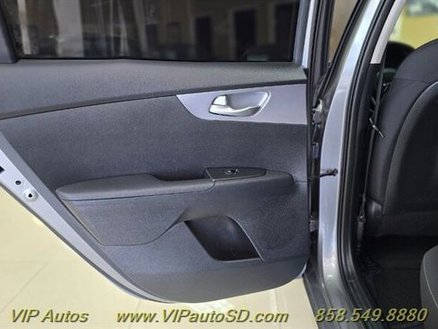 Used 2016 Kia Forte LX FWD image 13