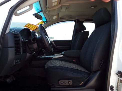 Used 2014 Nissan Titan SV w/ SV Value Truck Package AWD/4WD image 18