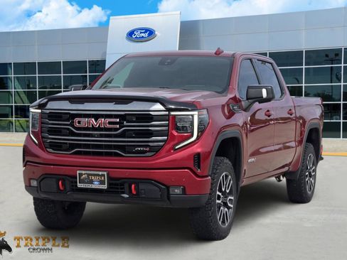 Used 2022 GMC Sierra 1500 AT4 w/ Technology Package AWD/4WD image 2