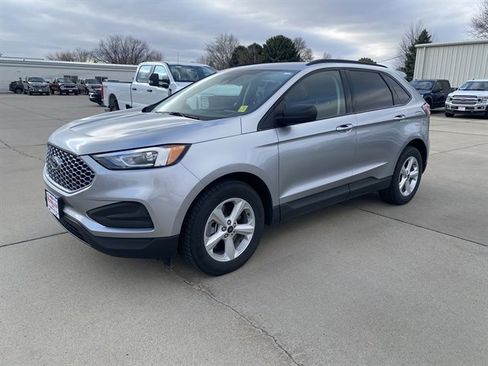 Used 2023 Ford Edge SE AWD/4WD image 3