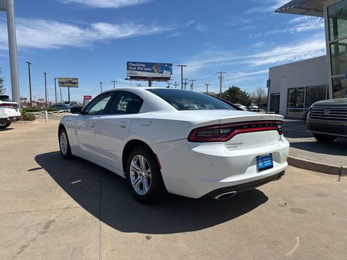 Used 2022 Dodge Charger SXT w/ Leather Interior Group image 7
