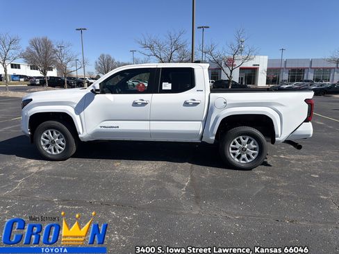 New 2026 Toyota Tacoma SR5 image 5