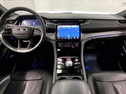 Used 2022 Jeep Grand Cherokee Overland image 14