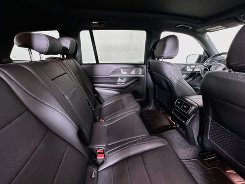 Used 2025 Mercedes-Benz GLS 450 4MATIC image 24