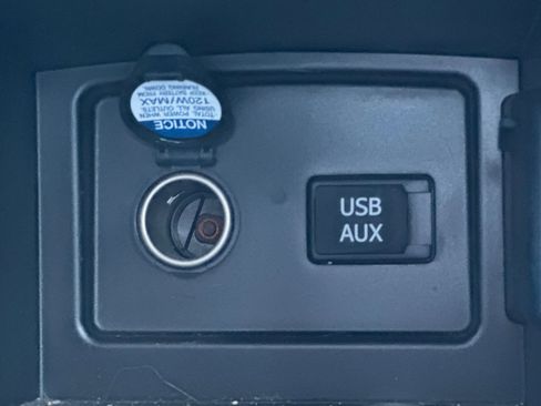 Used 2011 Toyota Camry SE image 29