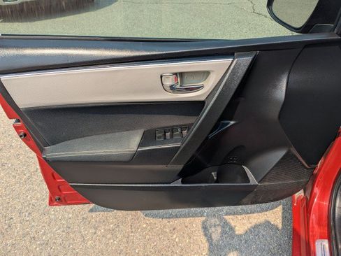 Used 2019 Toyota Corolla LE w/ Body Protection Package FWD image 9