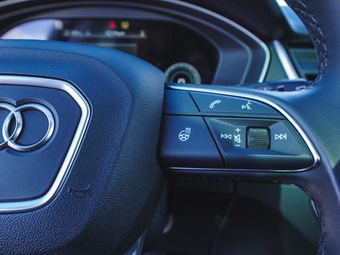 Used 2022 Audi Q5 2.0T Premium Plus image 24