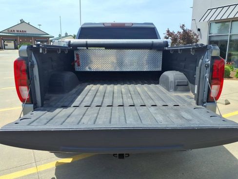 Used 2019 GMC Sierra 1500 SLE w/ X31 Off-Road Package AWD/4WD image 19