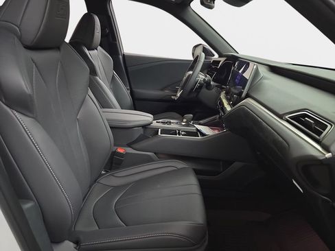 New 2026 Lexus TX 500h AWD image 9
