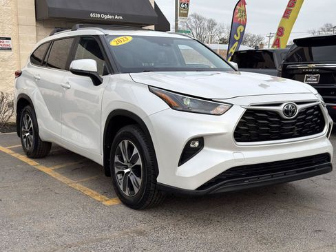 Used 2023 Toyota Highlander XLE FWD image 14