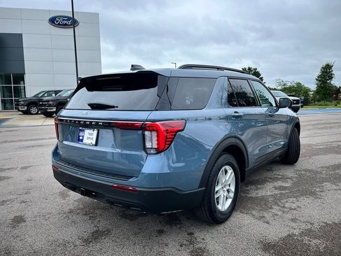 New 2026 Ford Explorer Active RWD image 5