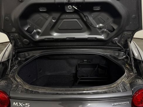 Used 2023 MAZDA MX-5 Miata Grand Touring RWD image 10