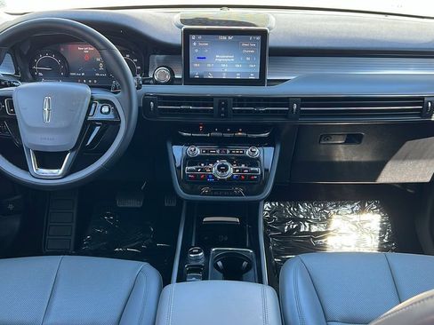 Certified 2022 Lincoln Corsair FWD w/ Equipment Group 101A image 11