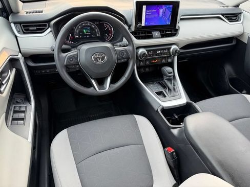 Certified 2025 Toyota RAV4 XLE w/ Convenience Package AWD/4WD image 33