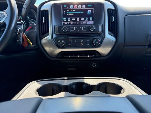 Used 2017 Chevrolet Silverado 1500 LT AWD/4WD image 12