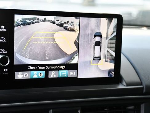 Used 2025 Honda Pilot Black Edition image 4