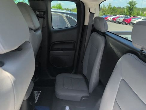 Used 2022 Chevrolet Colorado W/T w/ WT Convenience Package RWD image 7