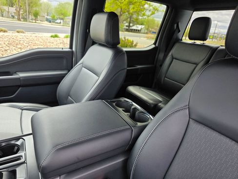 Used 2025 Ford F150 Lariat AWD/4WD image 32