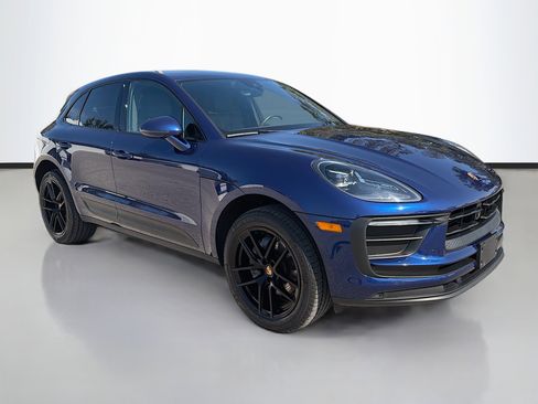 Used 2024 Porsche Macan image 7