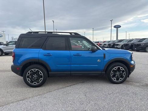 Used 2025 Ford Bronco Sport Outer Banks w/ Outer Banks Tech Package+ AWD/4WD image 2