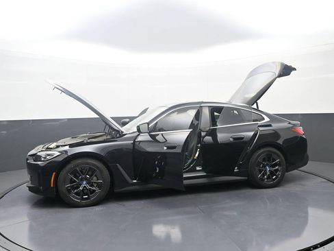 Used 2024 BMW i4 eDrive35 w/ Premium Package RWD image 40