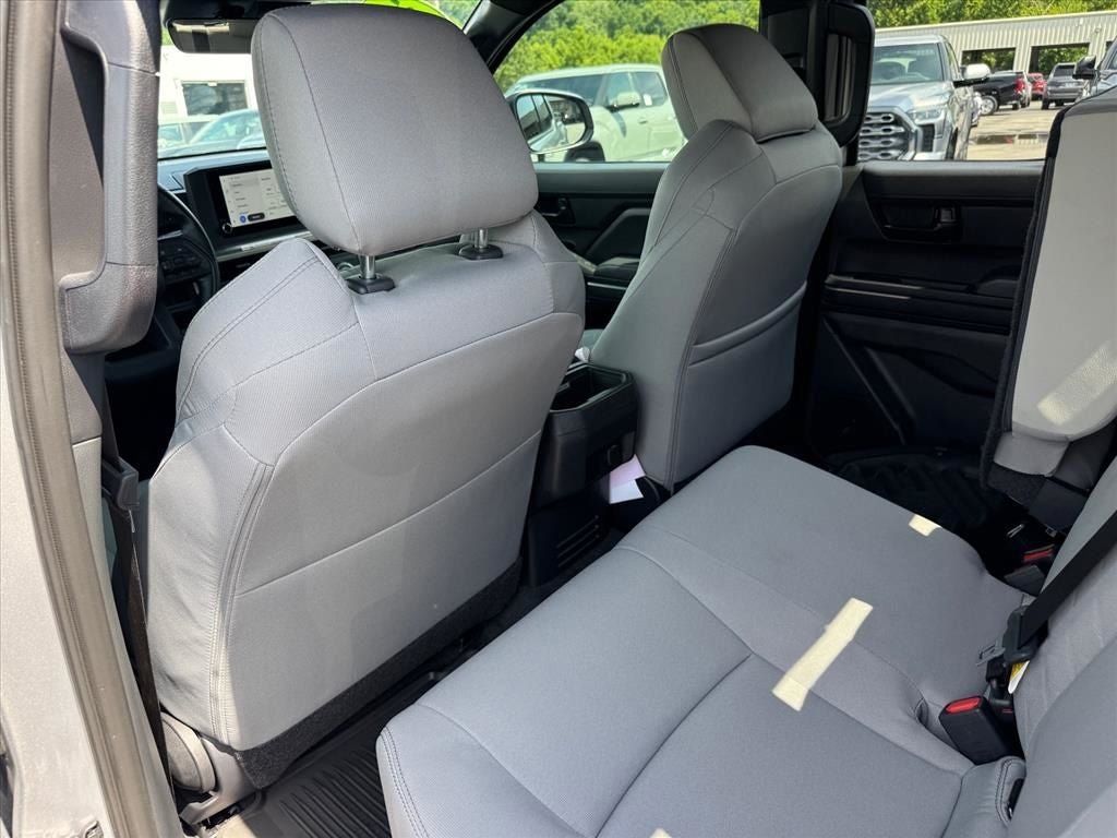 Used 2025 Toyota Tacoma SR5 AWD/4WD image 18