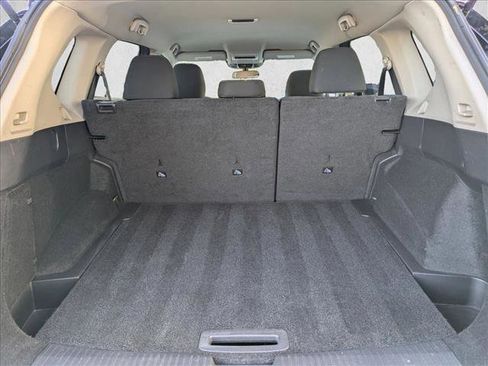 Used 2023 Nissan Rogue S FWD image 5