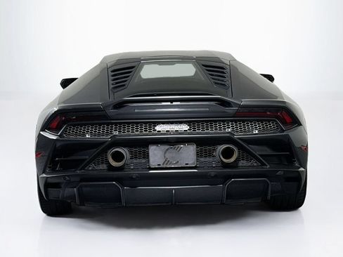 Used 2021 Lamborghini Huracan EVO RWD image 4