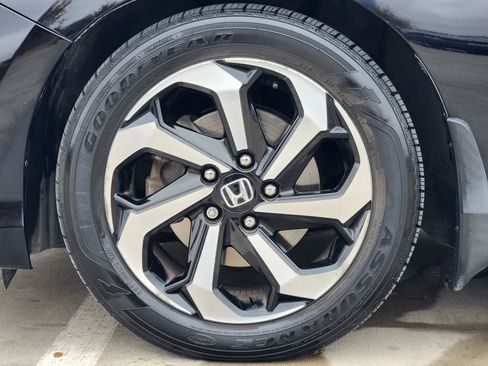 Used 2017 Honda Accord EX-L image 11