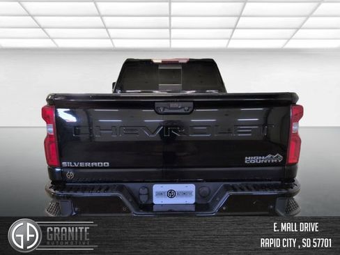 Used 2020 Chevrolet Silverado 2500 High Country w/ Safety Package II AWD/4WD image 4