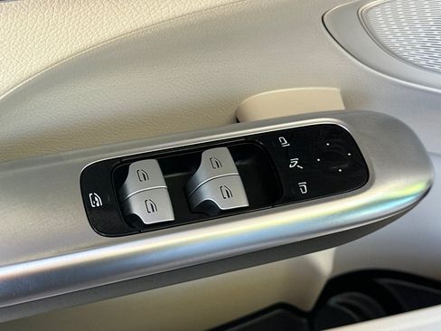Used 2023 Mercedes-Benz C 300 Sedan image 14