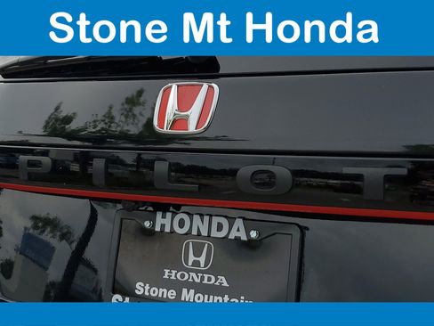 Used 2023 Honda Pilot Elite image 9