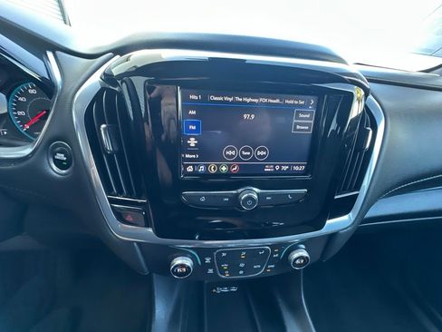Used 2023 Chevrolet Traverse LT FWD image 31