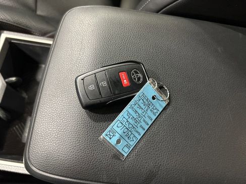 Used 2025 Toyota Tacoma TRD Off-Road image 22