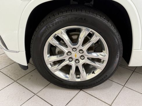 Used 2020 Chevrolet Traverse High Country AWD/4WD image 12