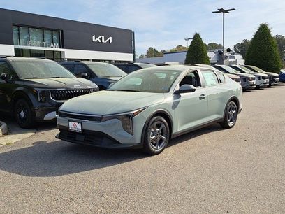 New 2026 Kia K4 LXS
