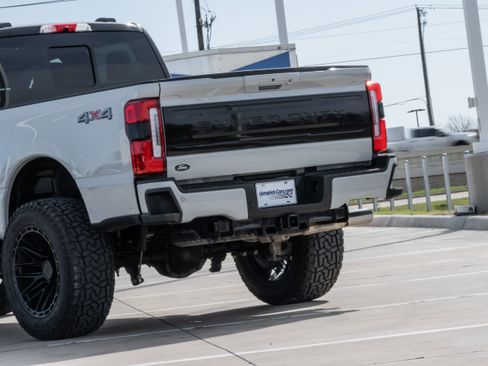 Used 2025 Ford F250 Platinum AWD/4WD image 7