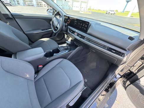 Used 2025 Kia K4 FWD image 15