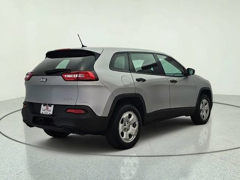 Used 2015 Jeep Cherokee Sport w/ Trailer Tow Group FWD image 6