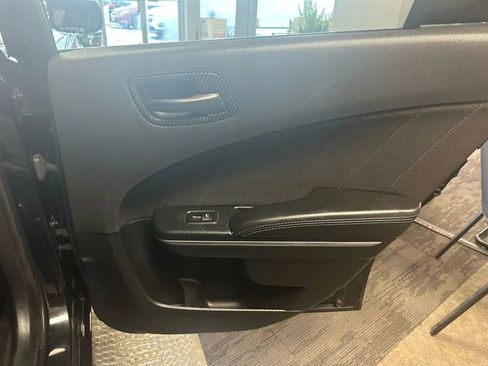 Used 2018 Dodge Charger R/T image 54