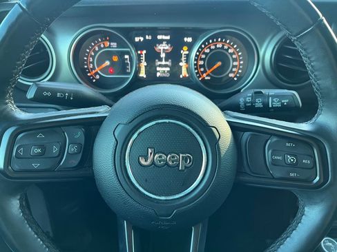 Used 2018 Jeep Wrangler Unlimited Sport S image 9