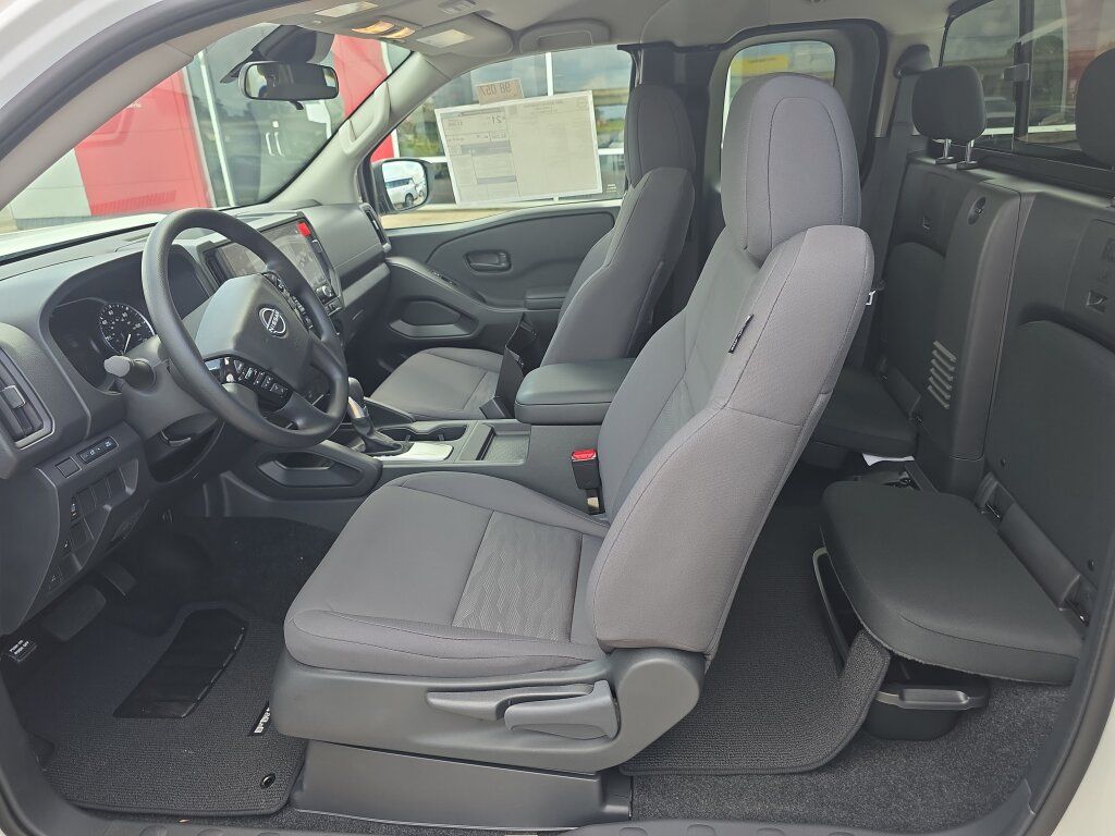 New 2027 Nissan Frontier S RWD image 4